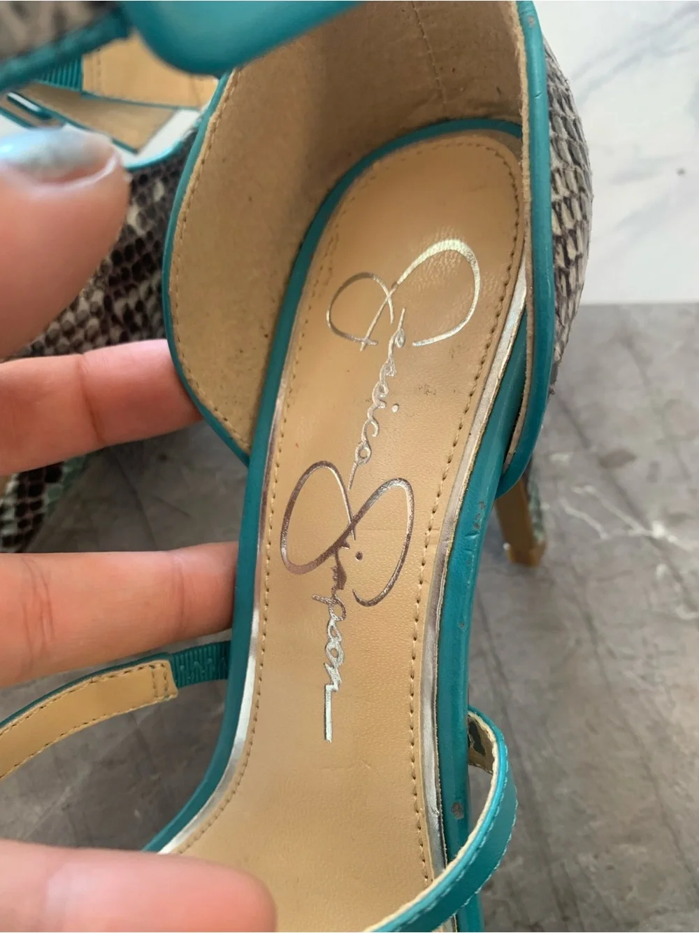 Jessica Simpson eye catching